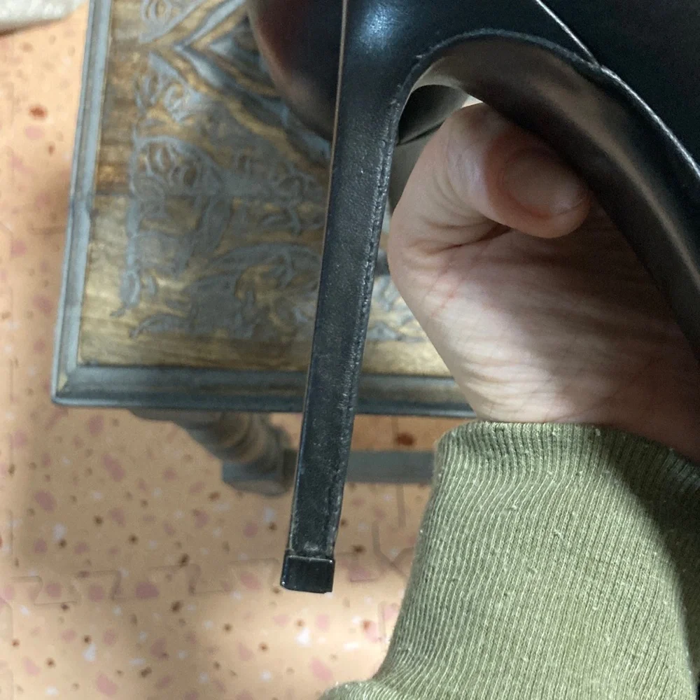 Saint Laurent Black Heeled Pumps - Picture 9 of 13